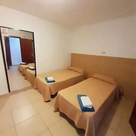 Hostal Lloret Playa Отель Льорет-де-Мар