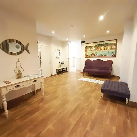 Hostal Lloret Playa 2* Льорет-де-Мар
